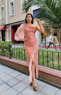 Oze Pink Size 12 Prom Side slit Dress on Queenly
