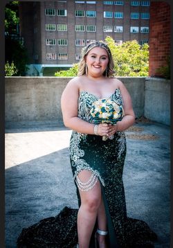 Portia and Scarlett Green Size 14 Prom Fully Beaded Side slit Dress on Queenly