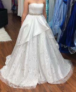 Style *SAMPLE* Mac Duggal White Size 4 Cotillion Strapless Floor Length Ball gown on Queenly