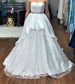 Style *SAMPLE* Mac Duggal White Size 4 Custom *sample* Mac Douggal Ball gown on Queenly
