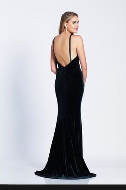 Style 3583 Dave and Johnny Black Size 0 Velvet Tall Height Side slit Dress on Queenly