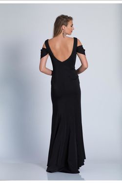 Style 3407 Dave and Johnny Black Size 0 Military Floor Length Tall Height Straight Dress on Queenly