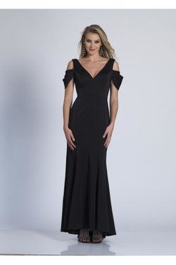Style 3407 Dave and Johnny Black Size 0 Military Floor Length Tall Height Straight Dress on Queenly