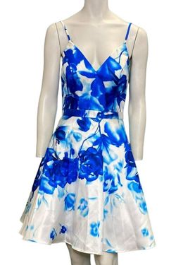 Style 6739 Dave and Johnny Blue Size 6 Floral 6739 Cocktail Dress on Queenly