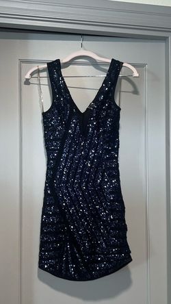 Windsor Blue Size 00 Mini Sorority Plunge Cocktail Dress on Queenly