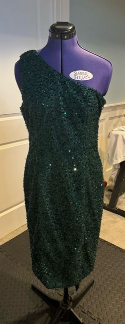 Shein Green Size 12 Mini Plus Size Side Slit Cocktail Dress on Queenly