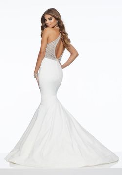 Style 43112 MoriLee White Size 18 43112 Plus Size Prom Floor Length Mermaid Dress on Queenly