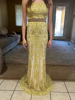 Style 54219 Sherri Hill Yellow Size 0 Jersey Square Square Neck Mermaid Dress on Queenly