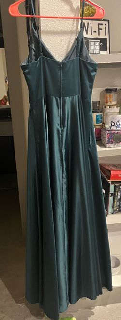 Style WY50Q049 Windsor Green Size 10 Jersey Side Slit A-line Dress on Queenly