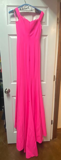 Pink Size 0 Side slit Dress on Queenly