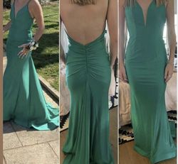 Madison James Green Size 2 Emerald Free Shipping Pageant Train Dress on Queenly