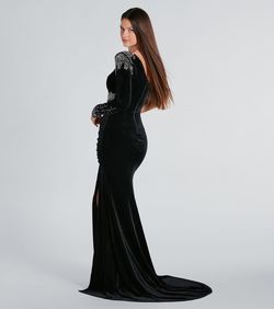 Style 05002-2712 Windsor Black Size 0 Long Sleeve Tall Height 05002-2712 Jewelled Side slit Dress on Queenly