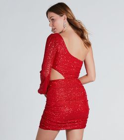 Style 05103-5207 Windsor Red Size 4 Square Neck Sequined Embroidery Cocktail Dress on Queenly