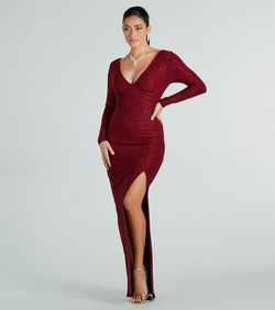 Style 05002-7909 Windsor Red Size 4 Long Sleeve V Neck Side slit Dress on Queenly