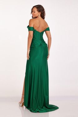 Style 90252 Abby Paris Green Size 4 Emerald Prom 90252 Side slit Dress on Queenly