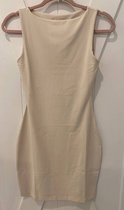 Style 1-2651190814-3236 Susana Monaco Nude Size 4 Spandex Boat Neck Mini Cocktail Dress on Queenly