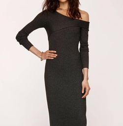 Style 1-2190683190-3236 heartloom Black Size 4 Side Slit Cocktail Dress on Queenly