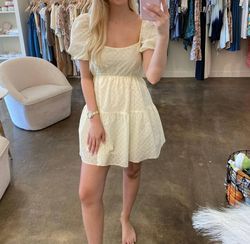 Style 1-3349780101-2696 BARDOT White Size 12 Floral Bridal Shower Fitted Sorority Cocktail Dress on Queenly