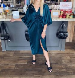 Style 1-732166156-2901 ELAN Green Size 8 Sleeves Free Shipping Tall Height Side slit Dress on Queenly