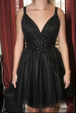 Sherri Hill Black Size 4 Tulle Sequined Cocktail Dress on Queenly