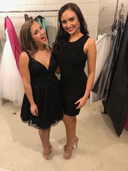 Sherri Hill Black Size 4 Tulle Cocktail Dress on Queenly