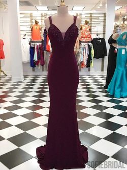 Style 7999 Faviana Red Size 6 V Neck Lace Mermaid Dress on Queenly