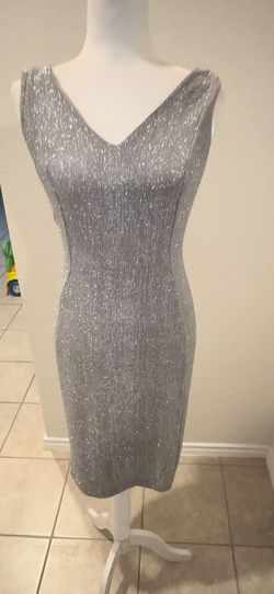 Calvin Klein Gray Size 4 Square Square Neck Cocktail Dress on Queenly