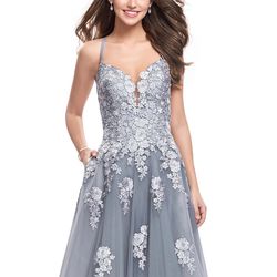 Style 26236 La Femme Silver Size 0 26236 Plunge Floral Backless Ball gown on Queenly