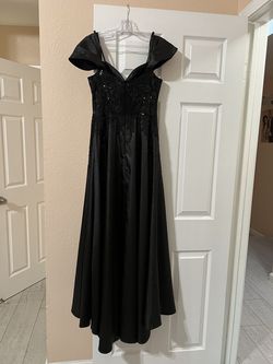 Cinderella Divine Black Tie Size 6 Short Height Floor Length Straight Dress on Queenly