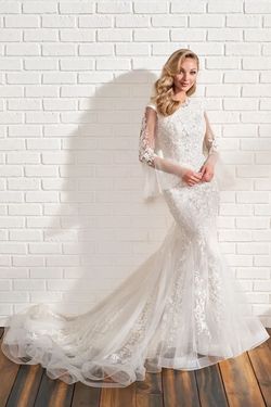 Style #MOD205 Mon Cheri White Size 6 Floor Length 50 Off #mod205 Mermaid Dress on Queenly