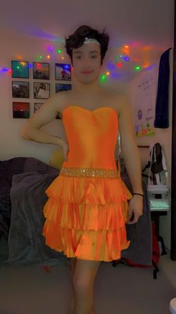 Hannah S Orange Size 6 Homecoming Cocktail Dress on Queenly