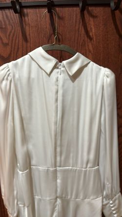 BCBG White Size 4 Bridal Shower Sleeves Semi Formal Cocktail Dress on Queenly