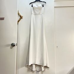Style 27035 La Femme White Size 6 Floor Length Side Slit Strapless Straight Dress on Queenly
