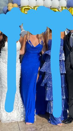 La Femme Blue Size 2 Medium Height Prom Side slit Dress on Queenly