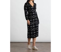 Style 1-1409869460-3236 Bridge & Burn Black Size 4 Pockets Tall Height Cocktail Dress on Queenly