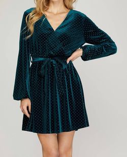 Style 1-1452779143-2791 SHE + SKY Green Size 12 V Neck Belt Plus Size Cocktail Dress on Queenly