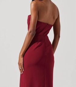 Style 1-3020406210-2791 ASTR Red Size 12 Jewelled Side Slit Cocktail Dress on Queenly