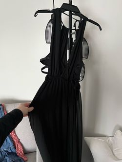 Express Black Size 0 Wedding Guest Plunge A-line Dress on Queenly