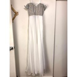 Style 24001 La Femme White Size 2 Engagement Pockets Straight Dress on Queenly