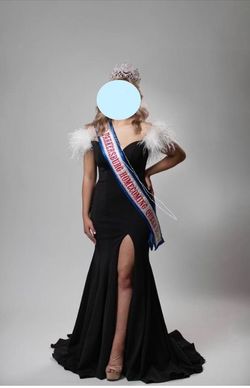 Style 11101 Ashley Lauren Black Size 4 Jersey 11101 Short Height Mermaid Dress on Queenly