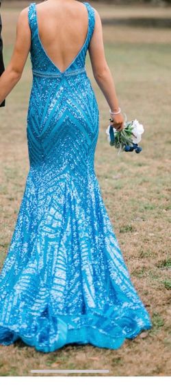 Jovani Blue Size 2 Prom Plunge Train Dress on Queenly