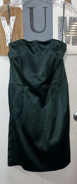 Express Green Size 4 Jersey Cocktail Dress on Queenly