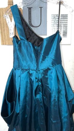Juno Blue Size 8 Prom One Shoulder Cocktail Dress on Queenly