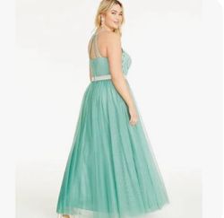 Green Size 18 Ball gown on Queenly
