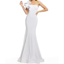 Style 67156 Mac Duggal White Size 4 67156 Silk Floor Length Straight Dress on Queenly