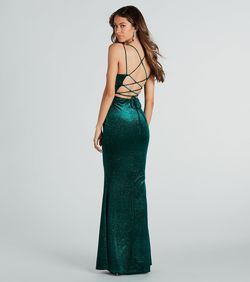 Style 05002-7626 Windsor Green Size 8 Velvet Quinceanera Floor Length V Neck Mermaid Dress on Queenly