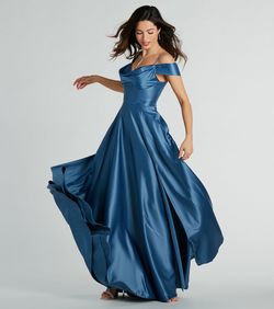 Style 05002-8017 Windsor Blue Size 6 V Neck Corset Satin Side slit Dress on Queenly