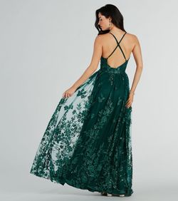 Style 05002-7791 Windsor Green Size 8 Sequined Jersey Spaghetti Strap Side slit Dress on Queenly