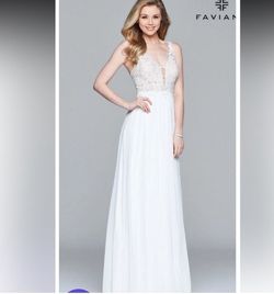 Style 1006844 Faviana White Size 00 Floor Length A-line Dress on Queenly