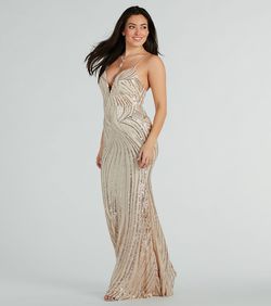 Style 05002-8185 Windsor Gold Size 8 Padded Plunge Sequined Spaghetti Strap Mermaid Dress on Queenly